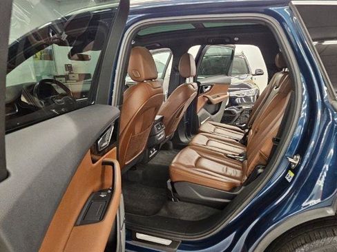 Used 2018 Audi Q7 3.0T Premium Plus w/ Premium Plus Package AWD/4WD image 11