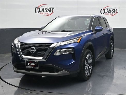 Used 2023 Nissan Rogue SV image 4