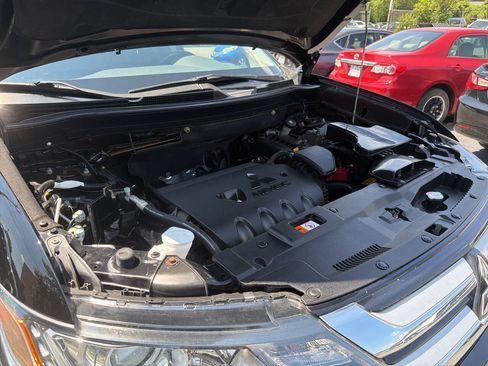 Used 2016 Mitsubishi Outlander SE FWD image 35