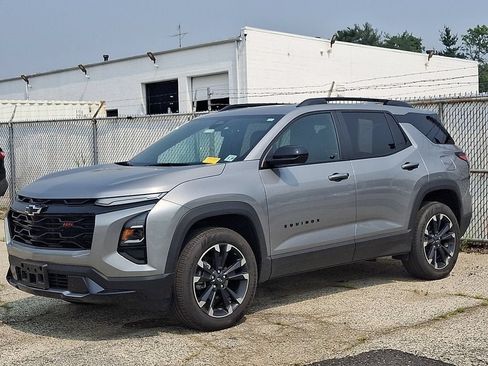 Used 2025 Chevrolet Equinox RS FWD image 4