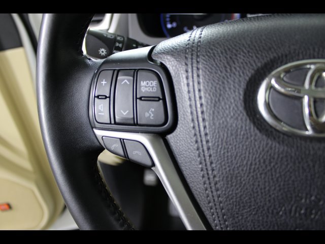 Used 2017 Toyota Highlander Limited w/ Protection Package #3 AWD/4WD image 18