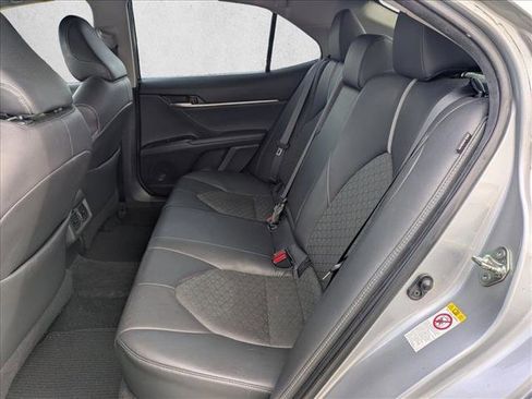 Used 2018 Toyota Camry XSE image 18