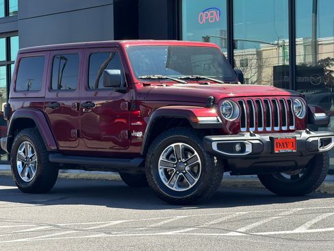 Used 2021 Jeep Wrangler Unlimited Sahara AWD/4WD image 2