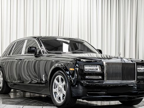 Used 2013 Rolls-Royce Phantom Sedan image 3