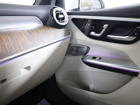 Used 2026 Mercedes-Benz GLC 300 4MATIC image 28