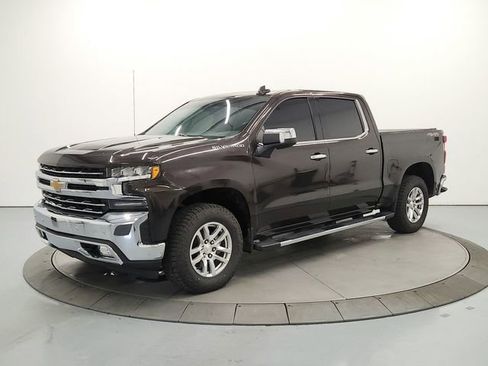 Used 2020 Chevrolet Silverado 1500 LTZ w/ LTZ Plus Package AWD/4WD image 3