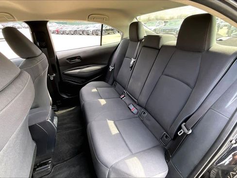 Used 2023 Toyota Corolla LE image 20