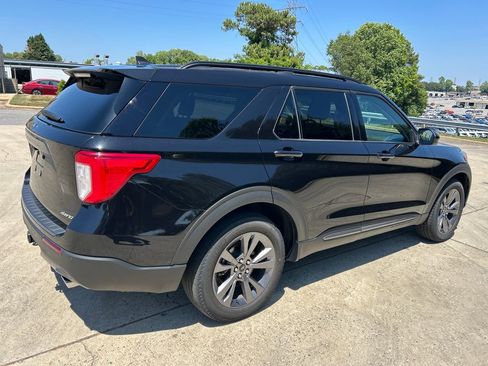 Used 2023 Ford Explorer XLT w/ Equipment Group 202A AWD/4WD image 6