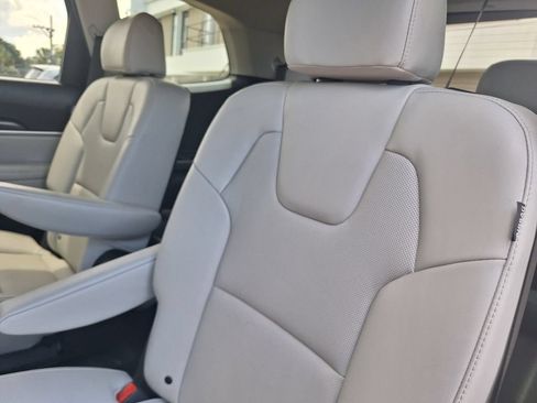 Used 2025 Kia Telluride S FWD image 21