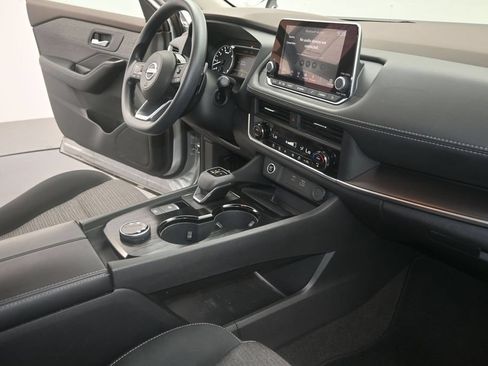 Used 2023 Nissan Rogue SV AWD/4WD image 13