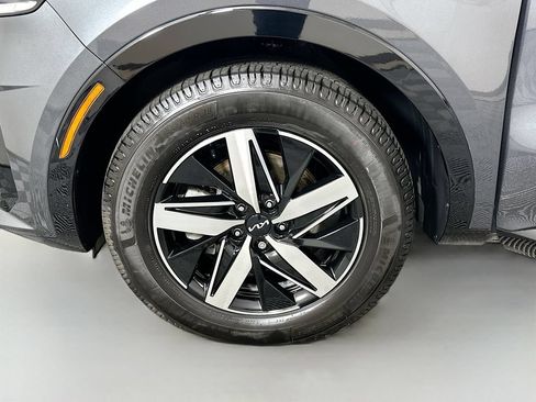 Used 2023 Kia Sorento S w/ Panoramic Sunroof Package FWD image 32
