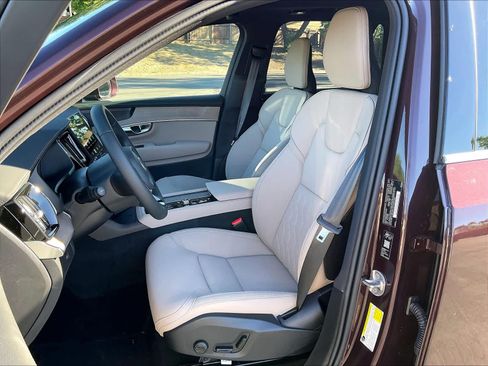 New 2026 Volvo XC90 B5 Plus AWD/4WD image 11