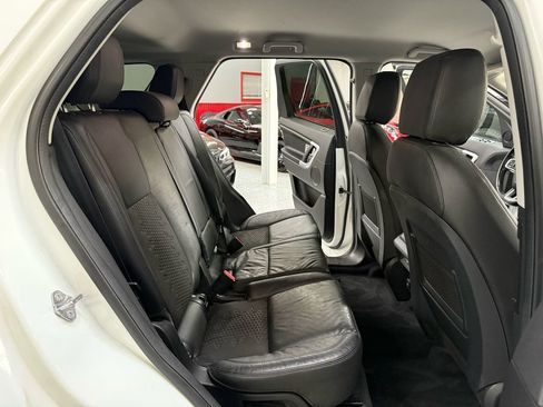 Used 2018 Land Rover Discovery Sport SE AWD/4WD image 23