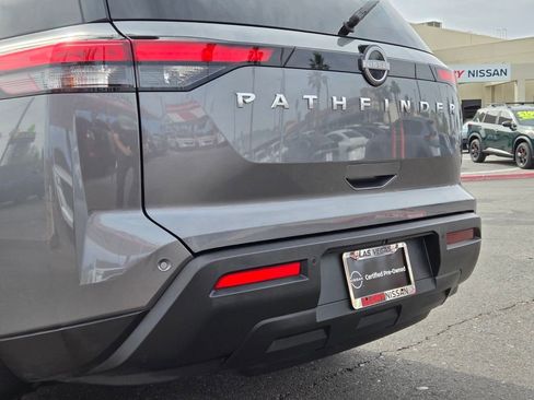 Certified 2023 Nissan Pathfinder S FWD image 6