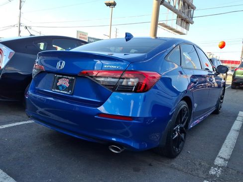 Used 2023 Honda Civic Sport image 6
