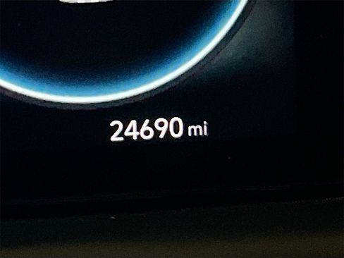 Used 2023 Hyundai Santa Cruz Limited image 12