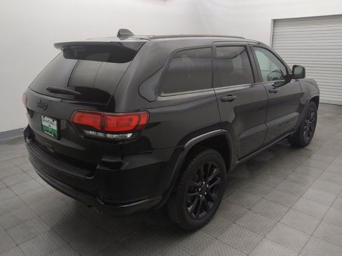 Used 2020 Jeep Grand Cherokee Altitude RWD image 9