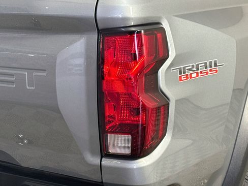 Used 2025 Chevrolet Colorado Trail Boss AWD/4WD image 34