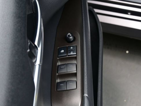 Used 2021 Toyota Camry LE w/ Cold Weather Package FWD image 10