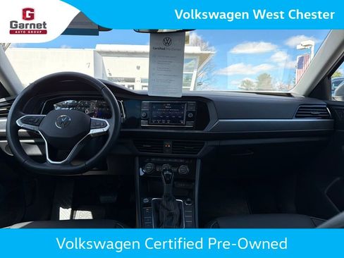 Certified 2023 Volkswagen Jetta SE FWD image 13