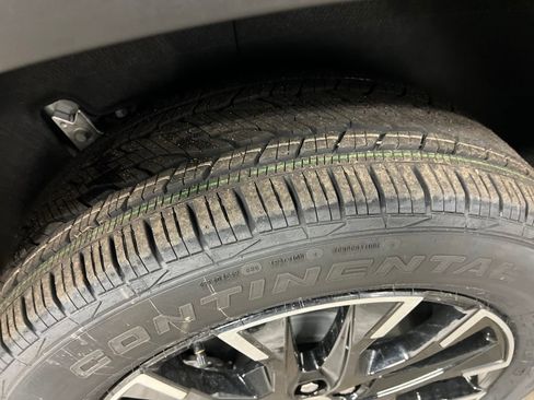 New 2026 Chevrolet Traverse LT w/ Sun and Wheel Package image 10