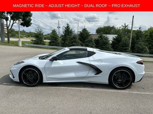 Used 2023 Chevrolet Corvette Stingray Premium Cpe w/ Body-Color Dual Roof Package RWD image 2