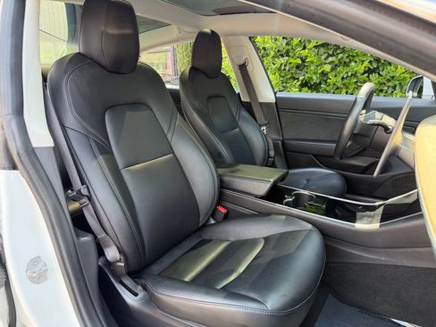 Used 2018 Tesla Model 3 RWD image 34