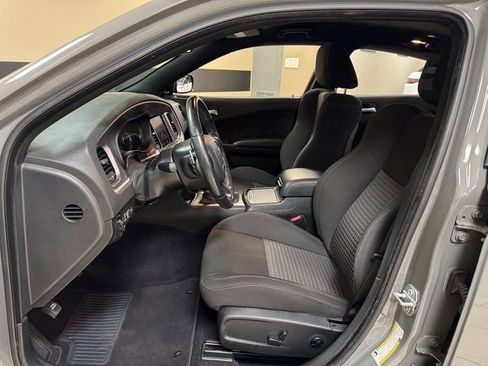 Used 2019 Dodge Charger GT w/ Blacktop Package image 8