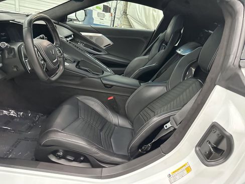 Used 2022 Chevrolet Corvette Stingray Premium Cpe w/ Z51 Performance Package image 21