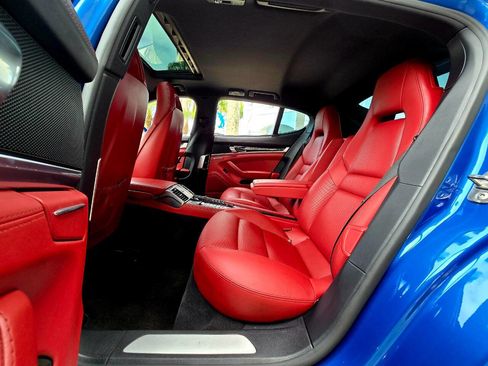 Used 2015 Porsche Panamera S image 22