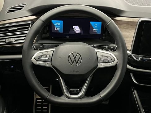 New 2026 Volkswagen Atlas SEL Premium R-Line image 9