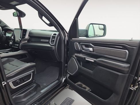 Used 2020 RAM 1500 Laramie AWD/4WD image 9
