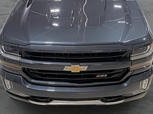Used 2018 Chevrolet Silverado 1500 LT w/ All Star Edition AWD/4WD image 17