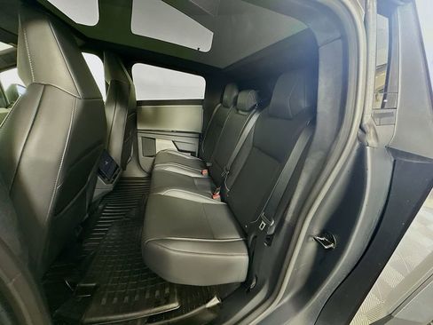 Used 2025 Tesla Cybertruck AWD Crew Cab image 24