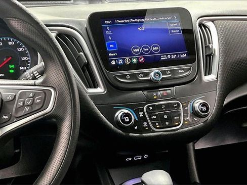 Used 2024 Chevrolet Malibu LT image 9