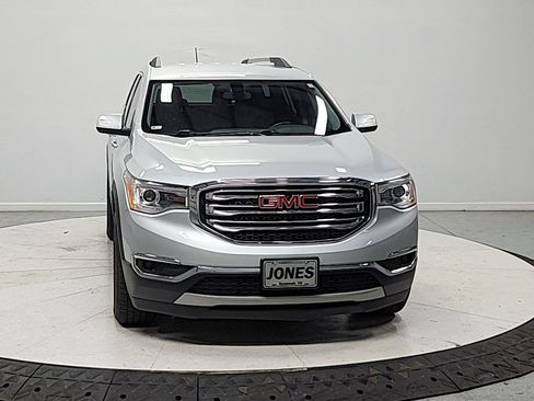 Used 2018 GMC Acadia SLE FWD image 3