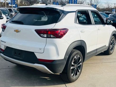 Used 2023 Chevrolet TrailBlazer LT image 3