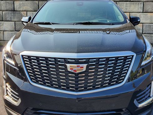 Used 2023 Cadillac XT5 Premium Luxury w/ Technology Package AWD/4WD image 8