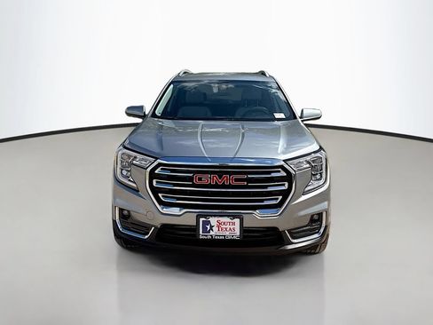 Used 2023 GMC Terrain SLT w/ Infotainment Package II FWD image 2