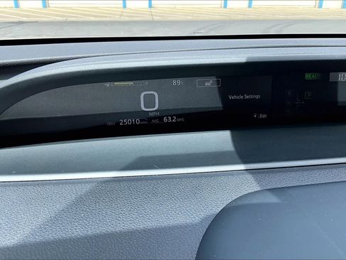 Used 2022 Toyota Prius Prime XLE FWD image 23