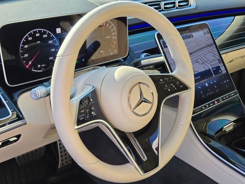 Used 2025 Mercedes-Benz S 580e 4MATIC Sedan image 25