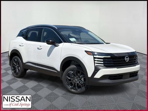 New 2026 Nissan Kicks SR FWD image 1