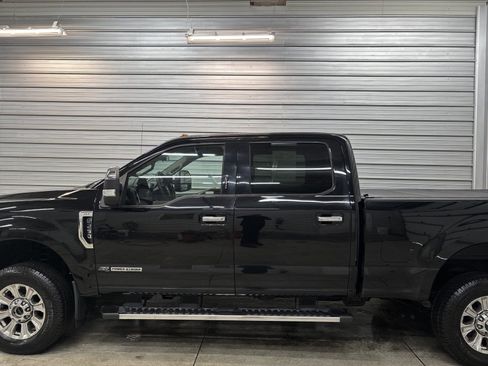 Used 2018 Ford F250 XLT w/ XLT Premium Package image 9