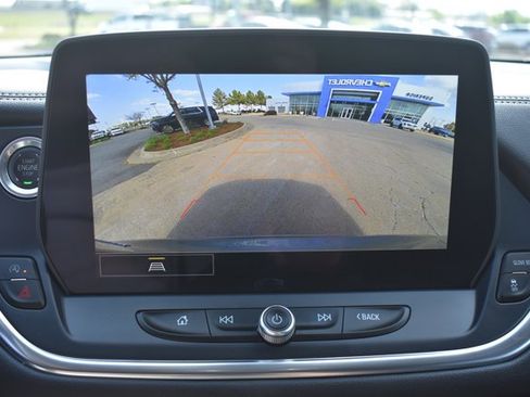 Used 2025 Chevrolet Blazer LT FWD image 24