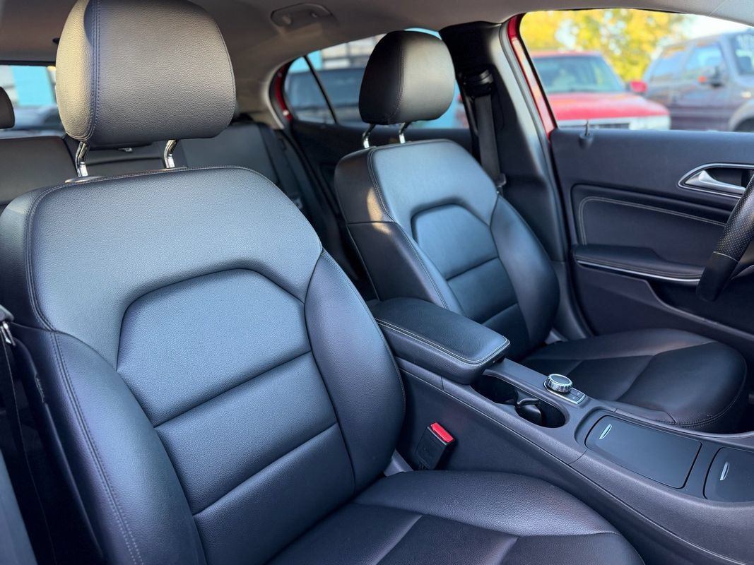 Used 2015 Mercedes-Benz GLA 250 4MATIC image 9