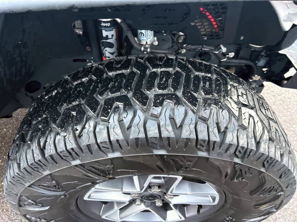 Used 2021 Jeep Gladiator Mojave w/ Cold Weather Group AWD/4WD image 33