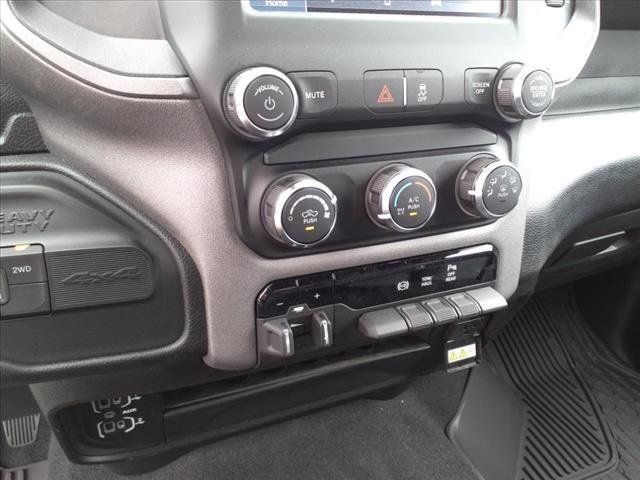New 2024 RAM 3500 Tradesman w/ Chrome Appearance Group AWD/4WD image 11