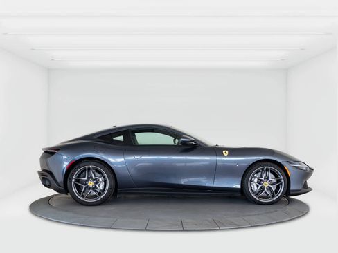 Certified 2021 Ferrari Roma image 6