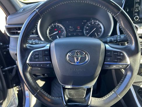 Used 2021 Toyota Highlander XSE AWD/4WD image 22