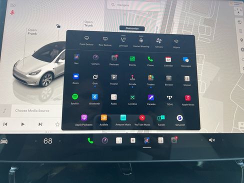 Used 2022 Tesla Model Y Long Range image 29